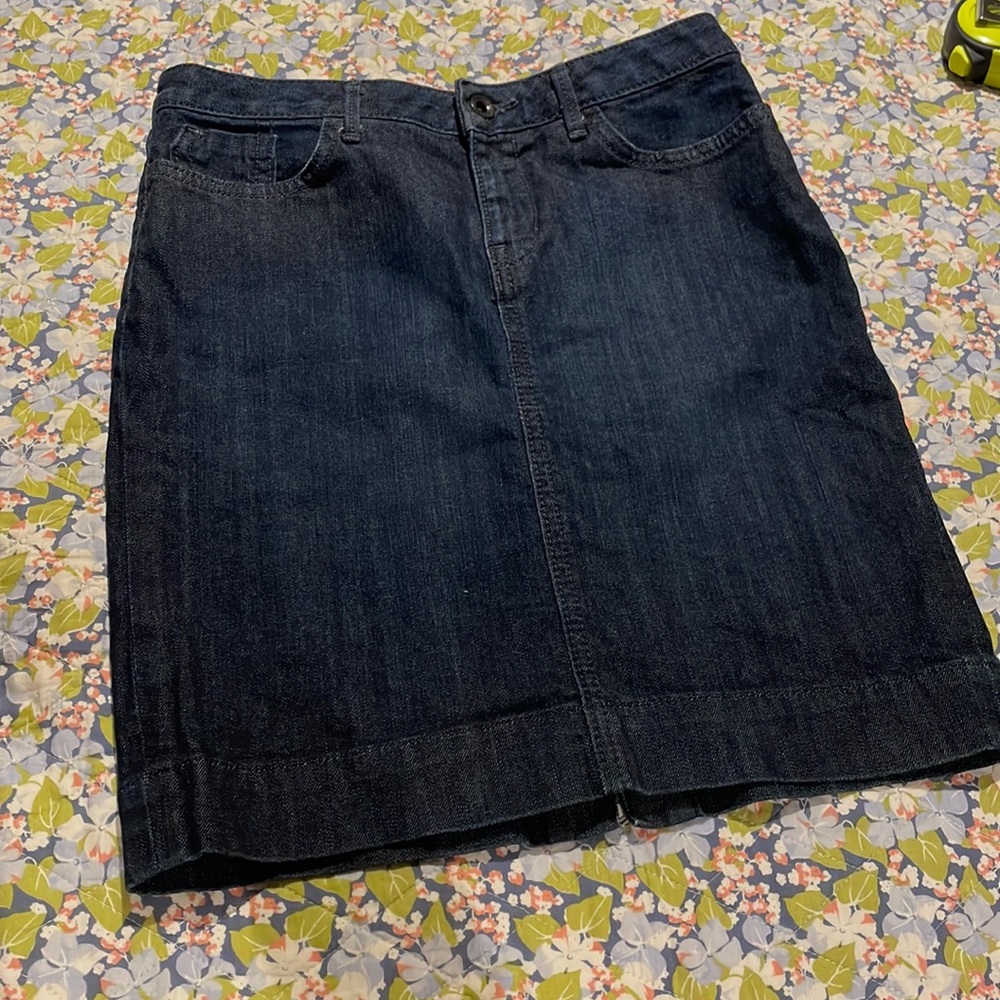 Banana Republic Petite jean skirt  Sz 0